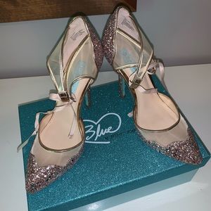 Betsey Johnson Champagne Glitter Pumps sz. 7 1/2